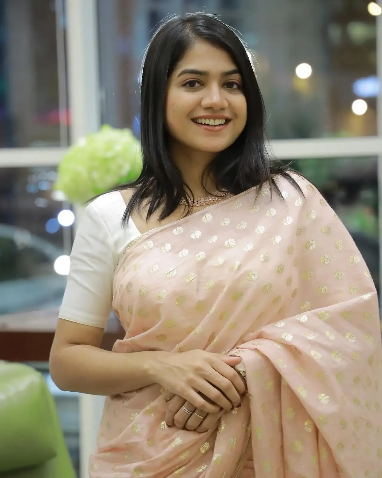 Beautiful Indian Girl Anarkali Marikar in Traditional Pink Saree